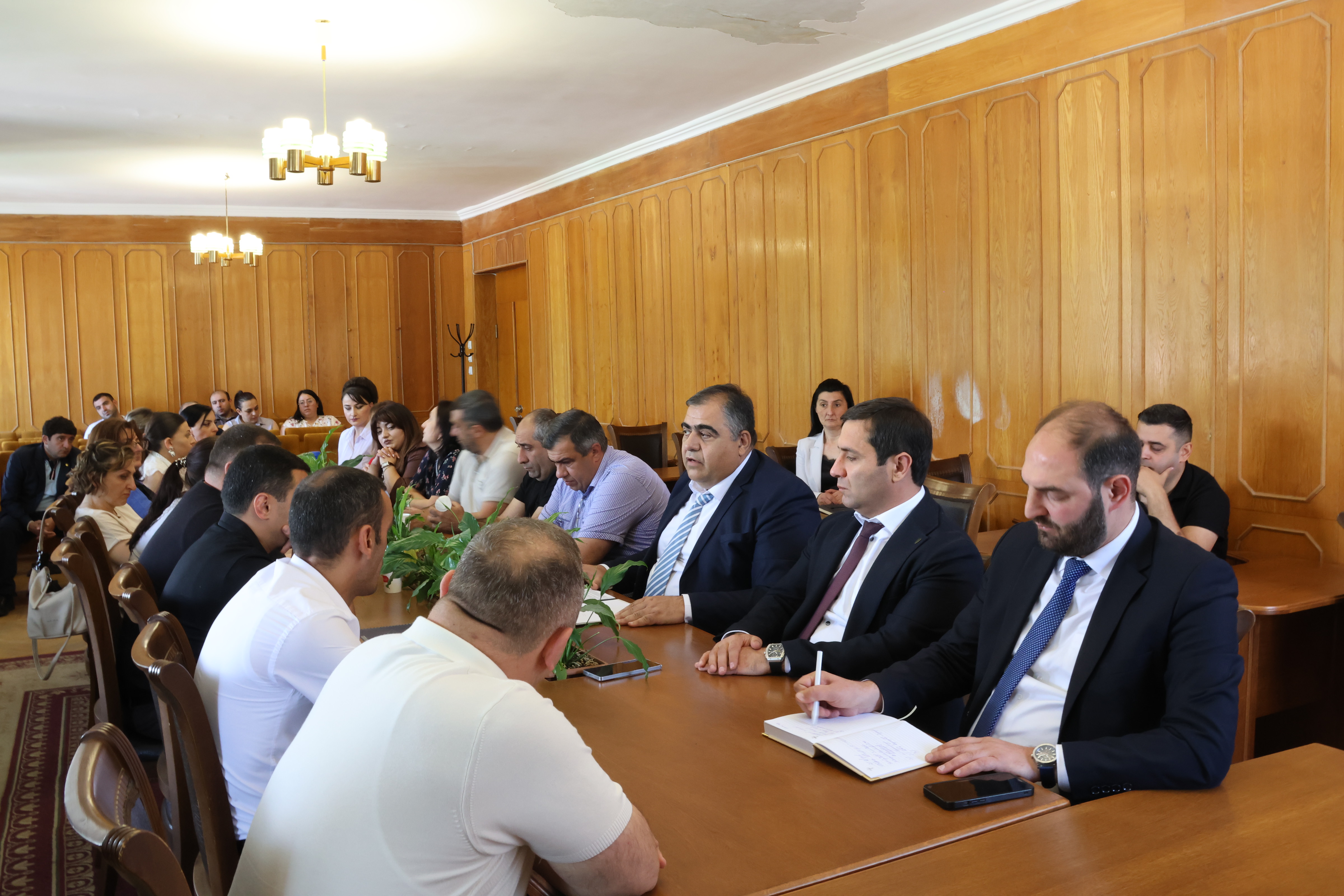 հանդիպումներ