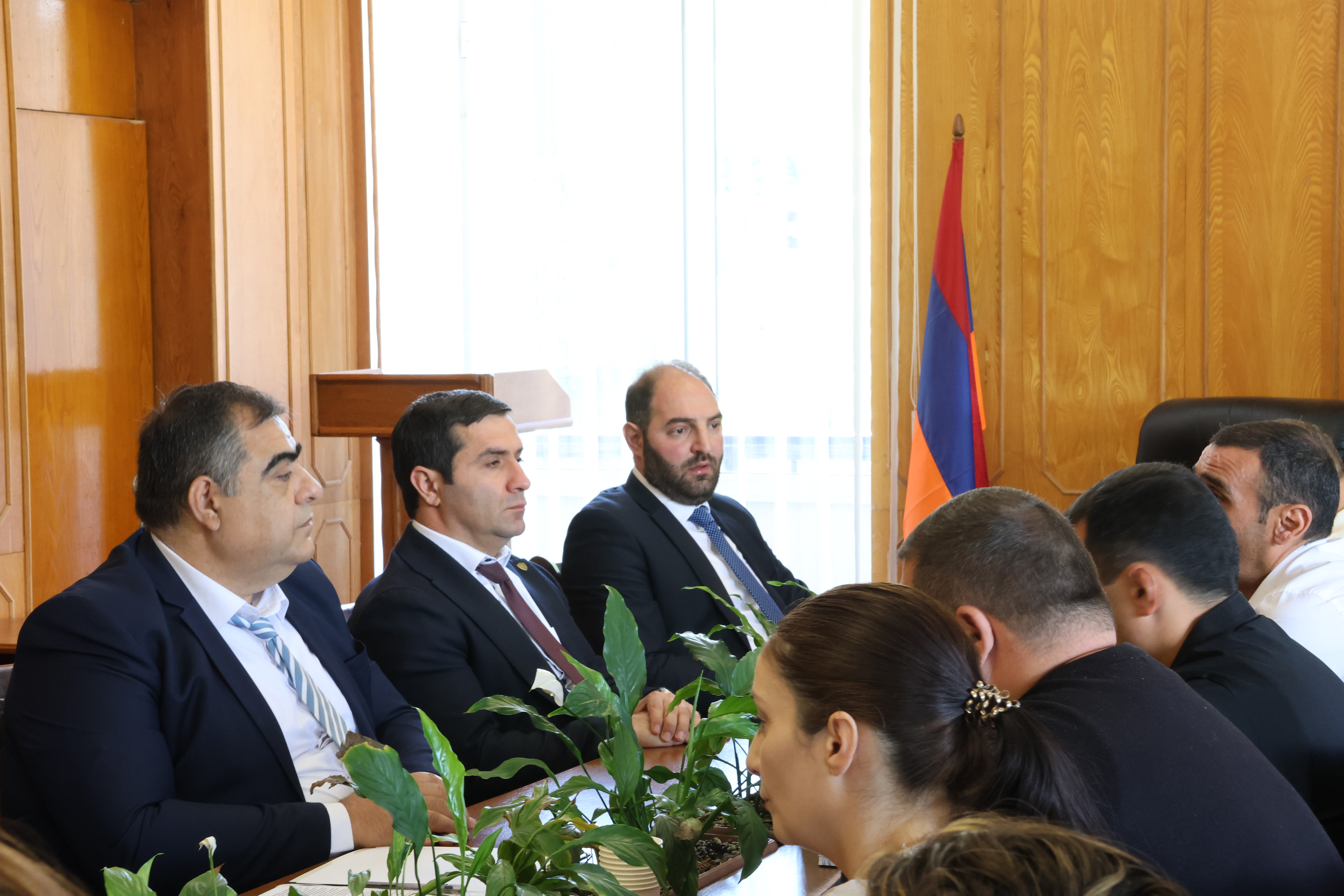 հանդիպումներ